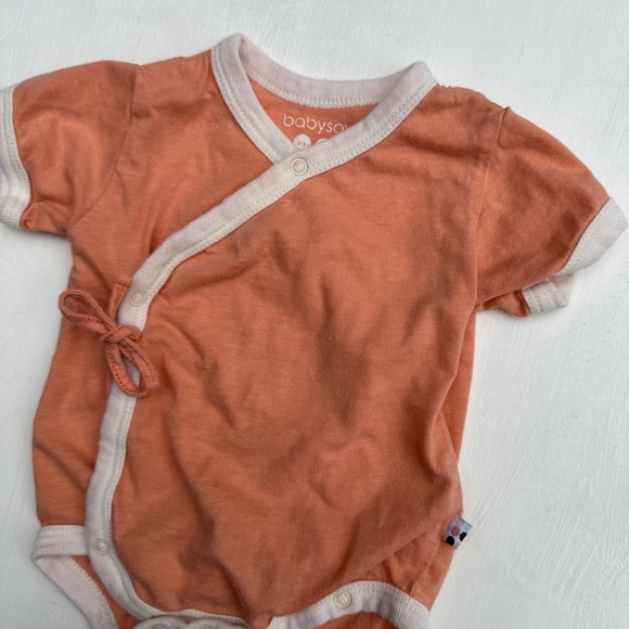 Babysoy Short Sleeve Kimono Bodysuit in Cantelope - Picture 3 of 5